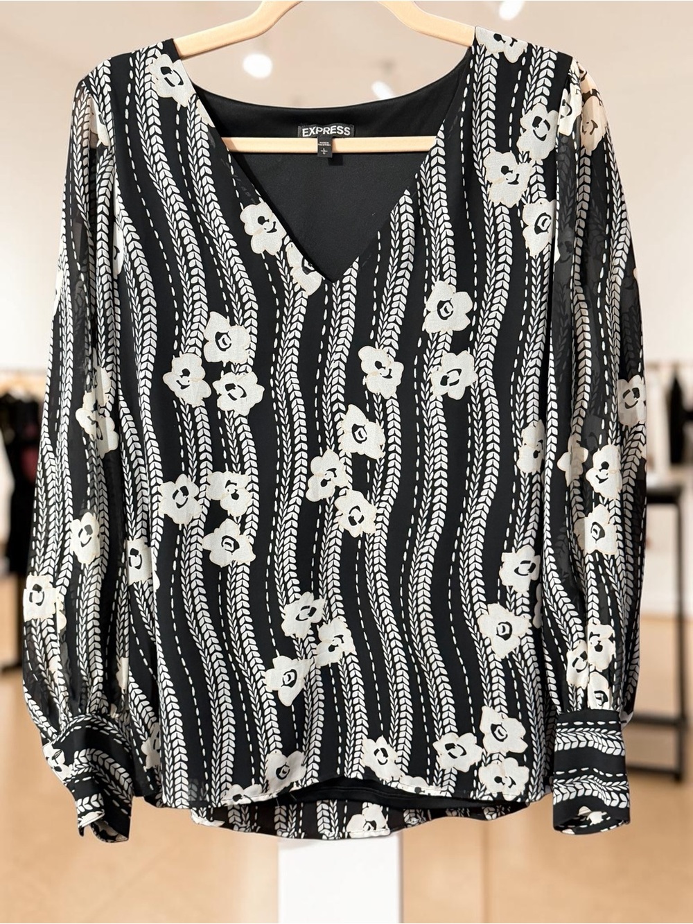 Express Black White Floral Blouse Career Chic Feminine Top